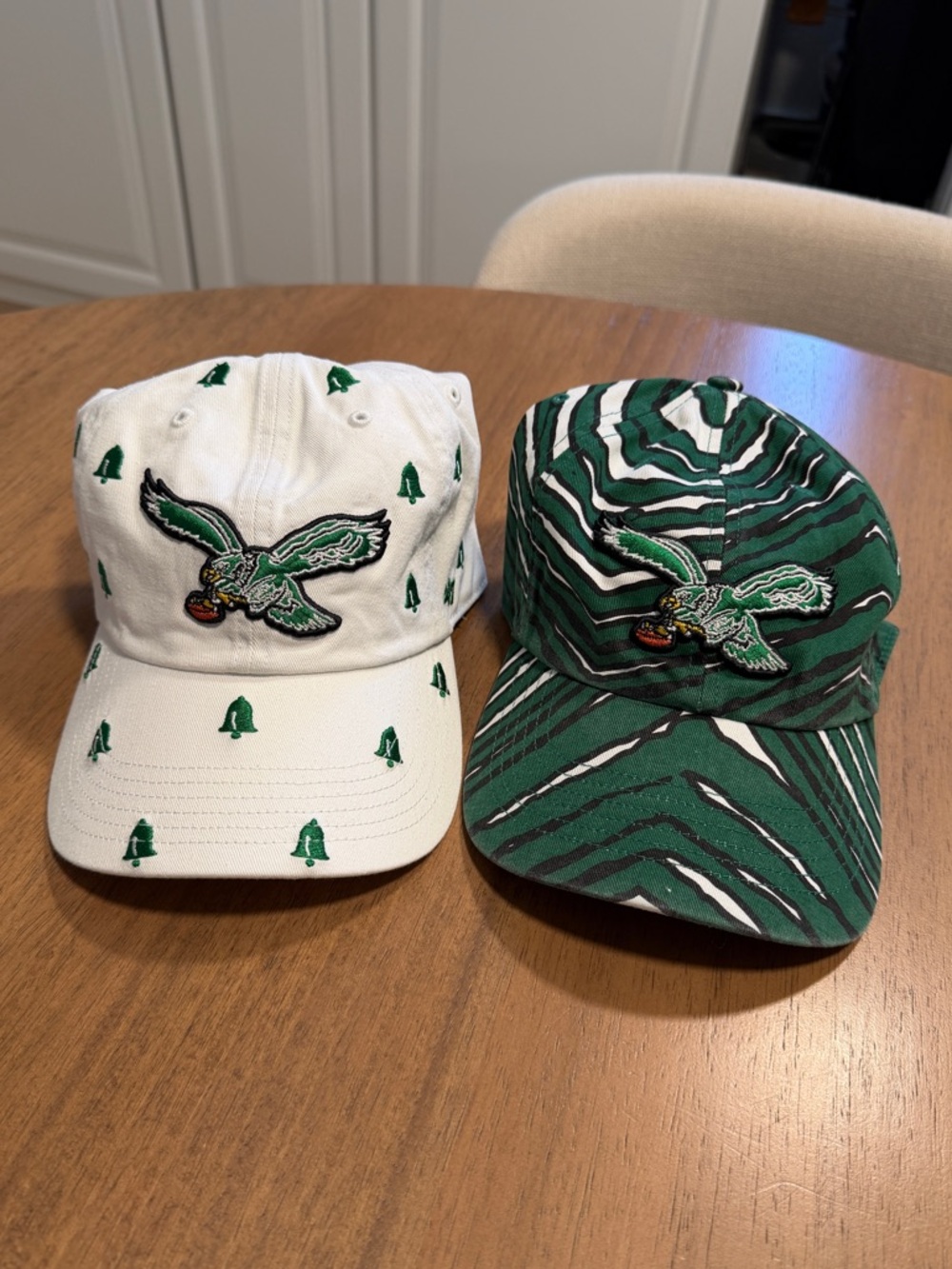 Philadelphia Eagles Kelly green 47 clean up adjustable cap bundle